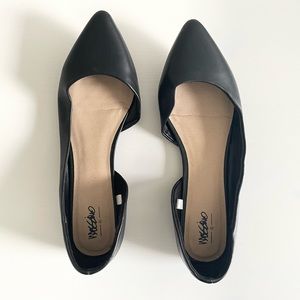 Womens, size 8.5 black flats